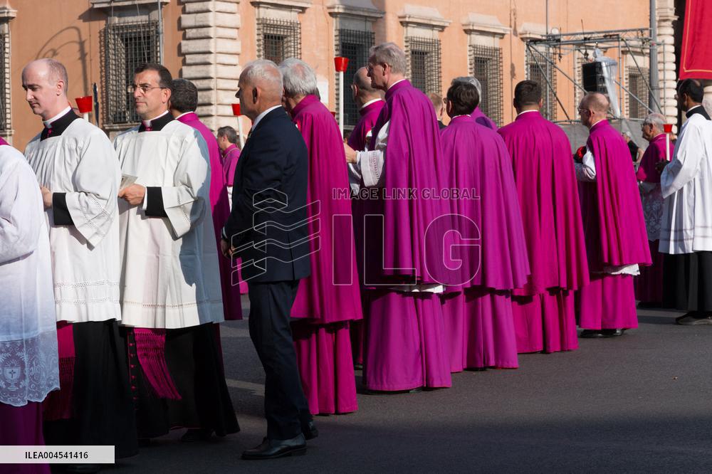 Leo XIV Leads A Procession To St. Mary Major Basilica - Italy