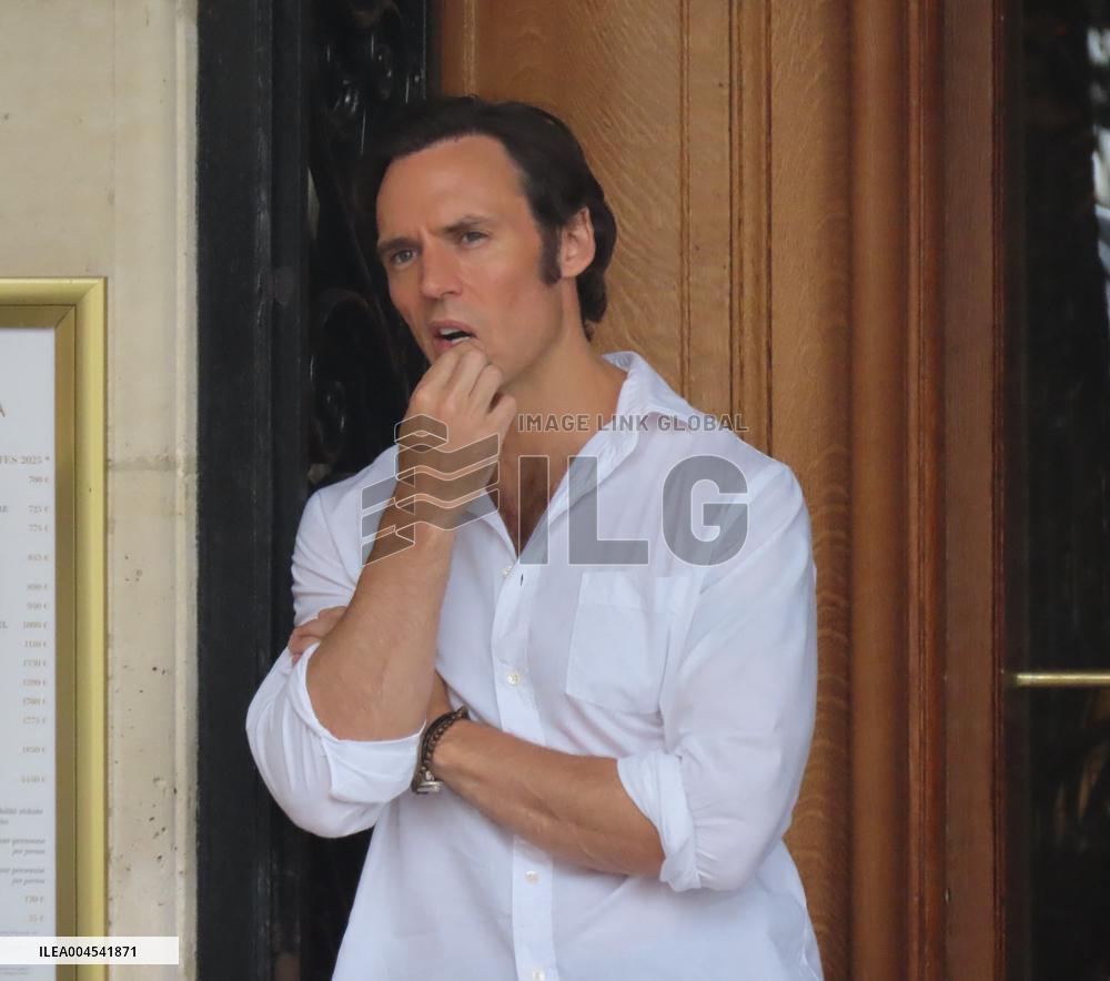 Vanished Set - Paris