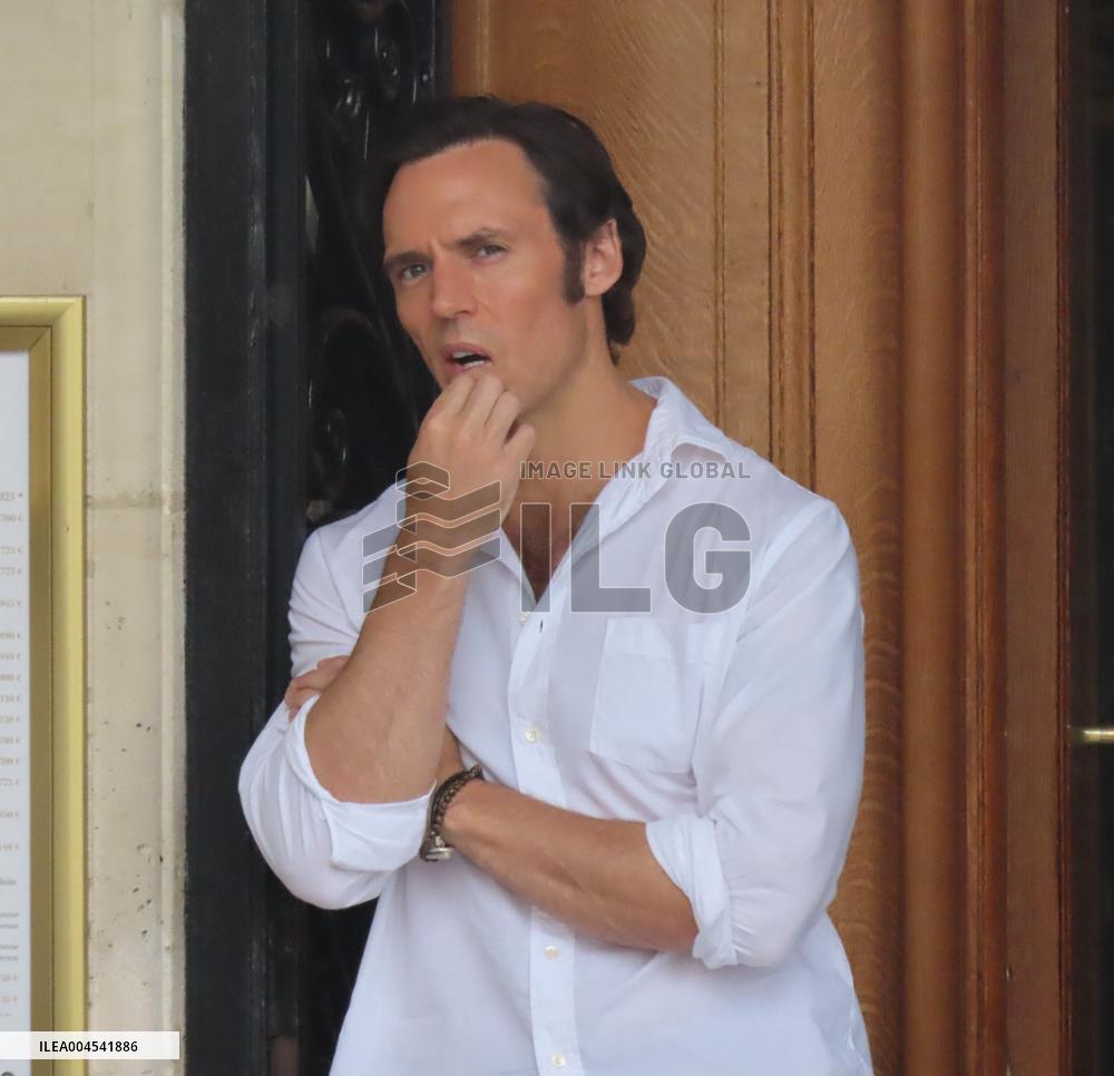 Vanished Set - Paris