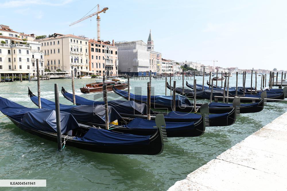Illustration of A Condole Parking Lot - Venice