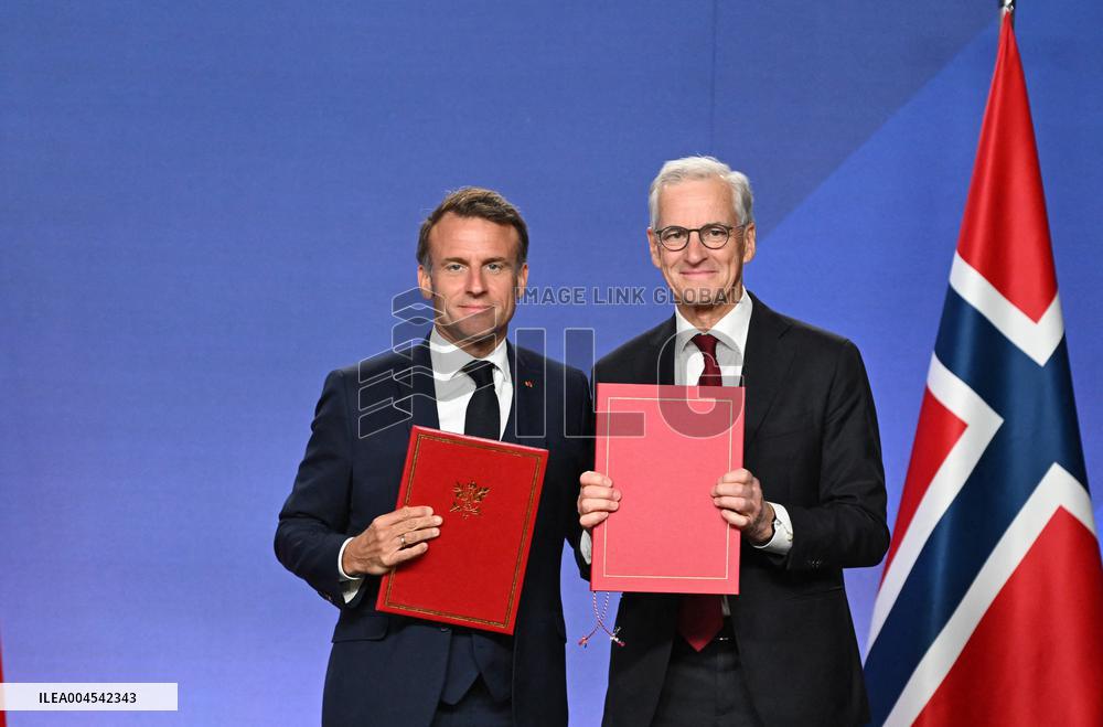 President Macron s Official Visit To Norway - Accords Signature