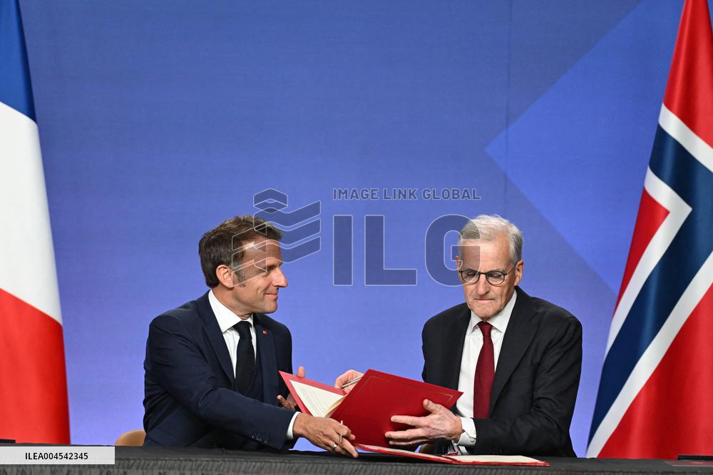 President Macron s Official Visit To Norway - Accords Signature