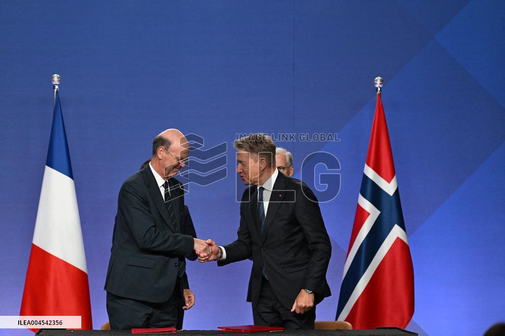 President Macron s Official Visit To Norway - Accords Signature