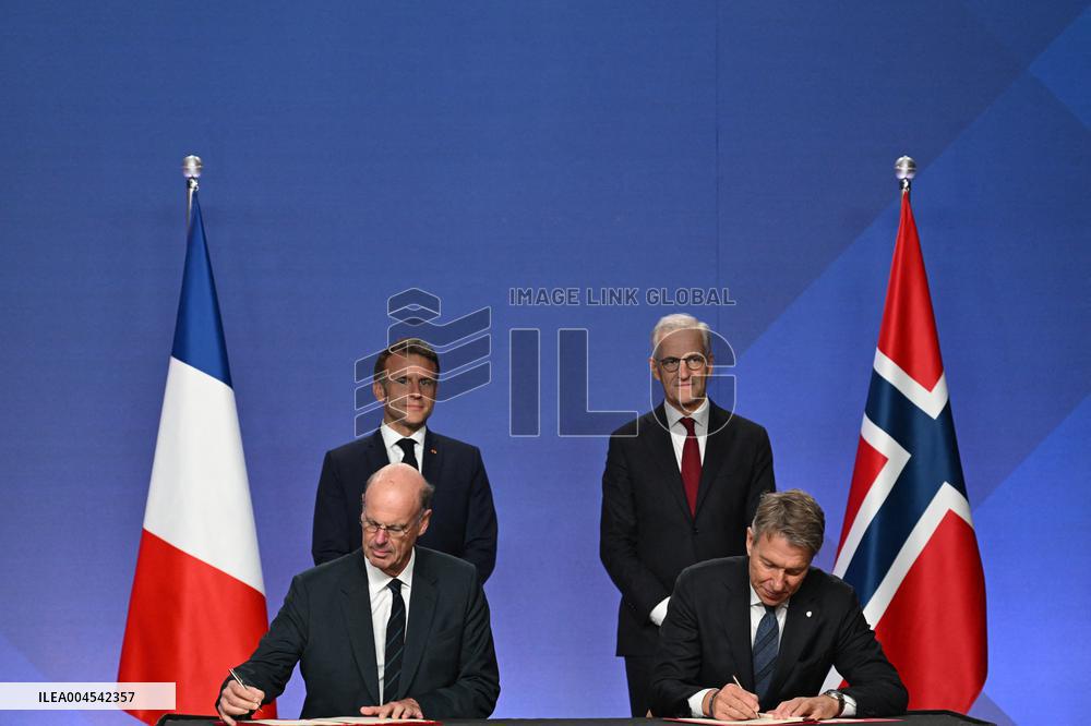 President Macron s Official Visit To Norway - Accords Signature