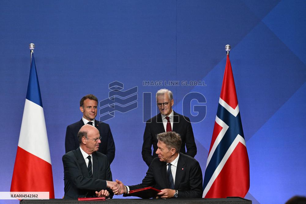 President Macron s Official Visit To Norway - Accords Signature