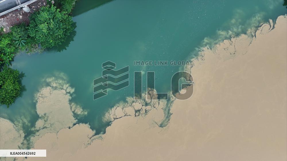 Clear And Turbid Scenery in Rong'an