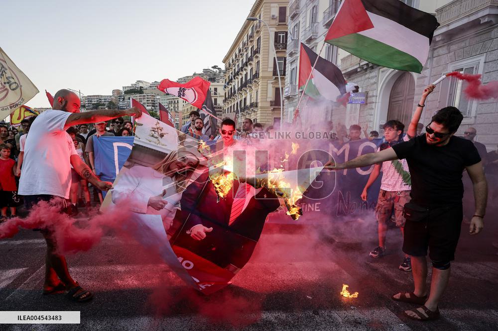 Protest March to the American Consulate - Naples