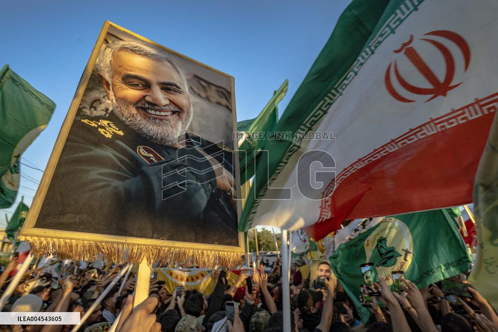 Funeral for Resistance Fighters - Baghdad
