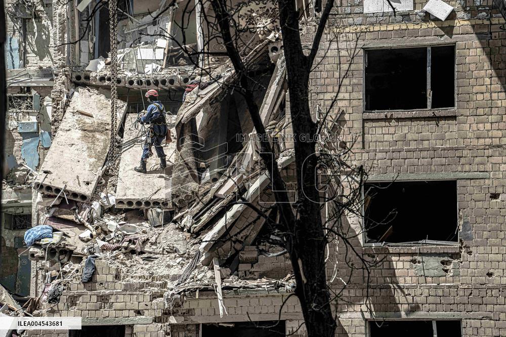 Russia Hits Civilian Infrastructure - Kyiv