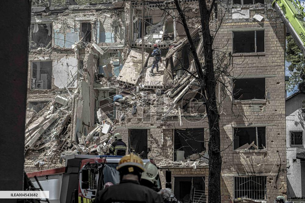 Russia Hits Civilian Infrastructure - Kyiv