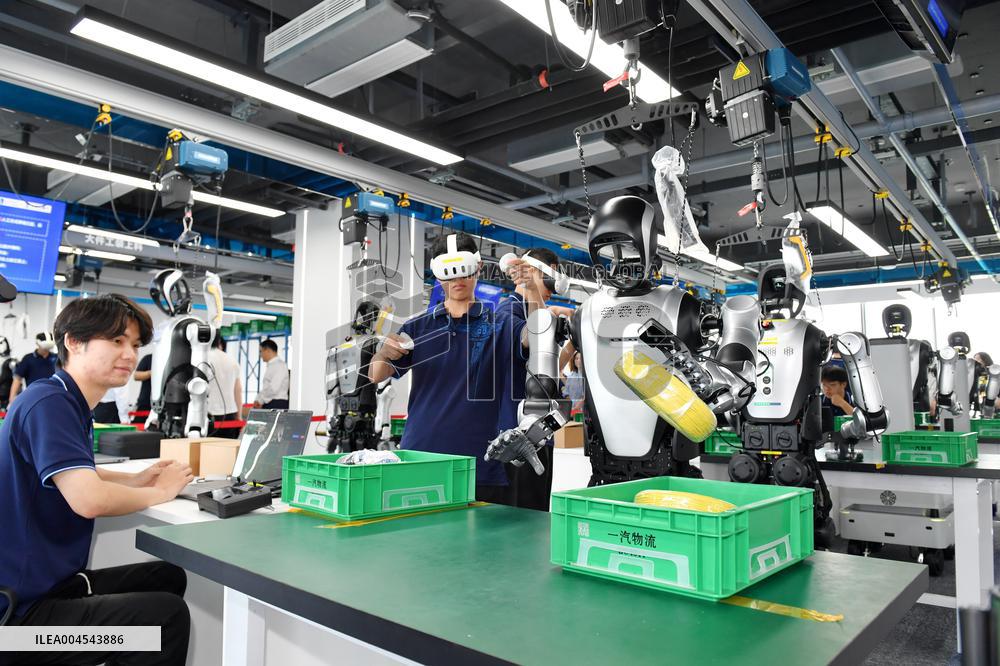 Jiangsu's first intelligent robot training center