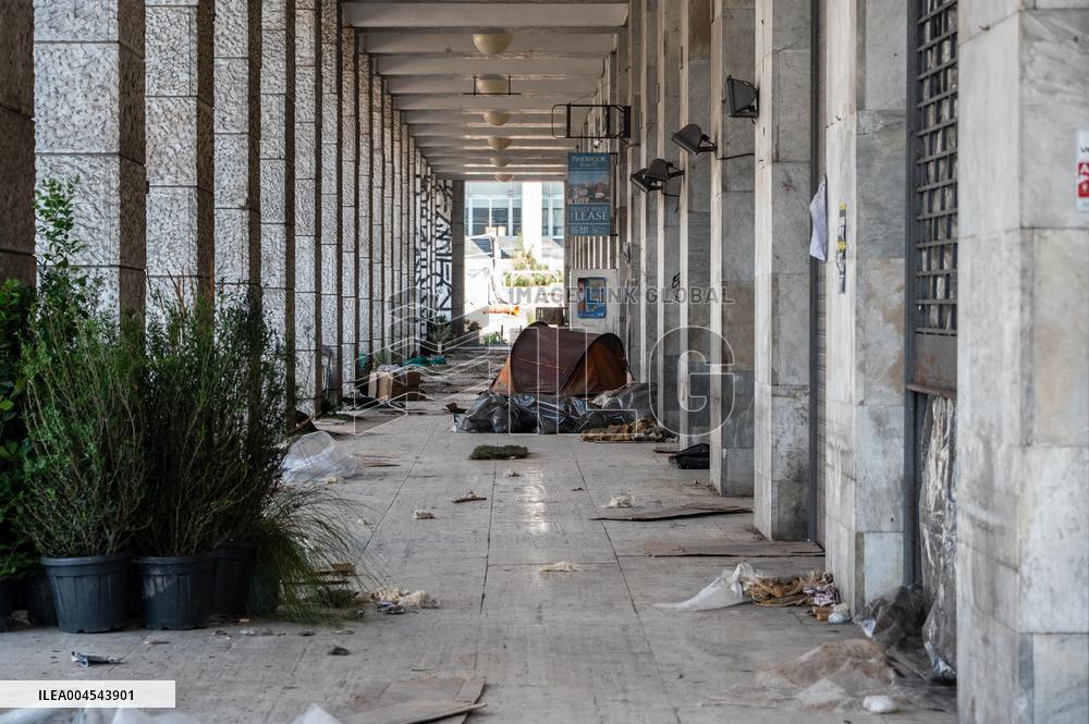 Ridley Scott Films 'The Dog Stars' in Rome - Italy