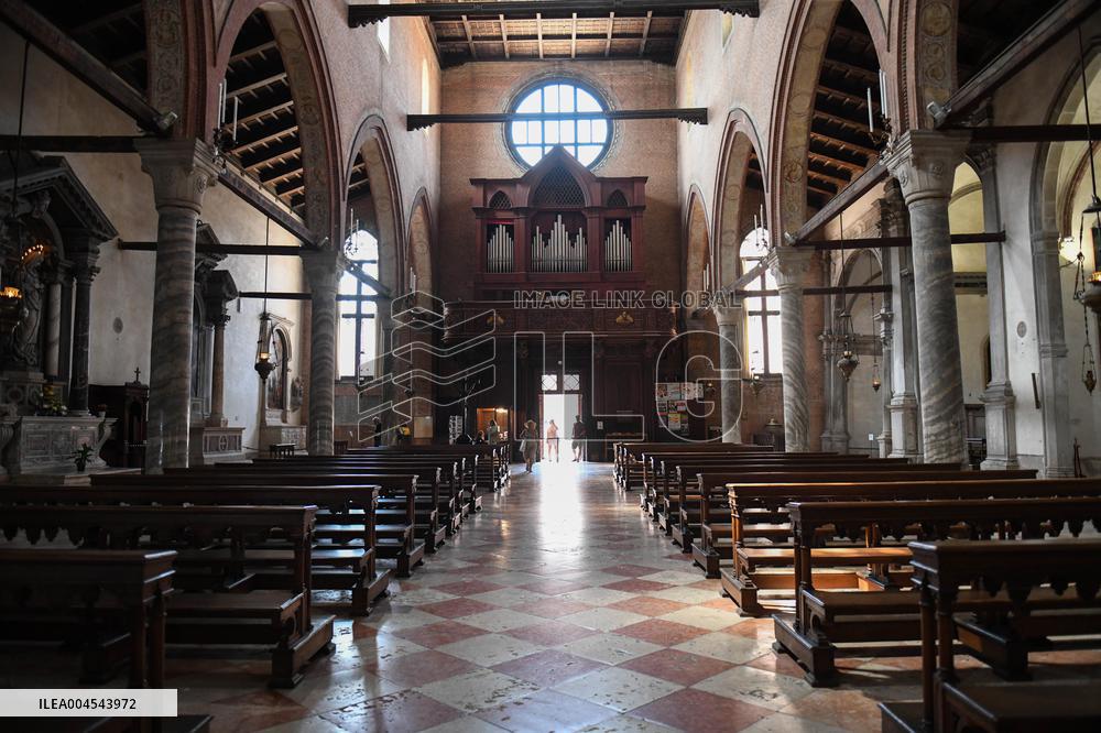 Bezos Wedding Preparations - Venice