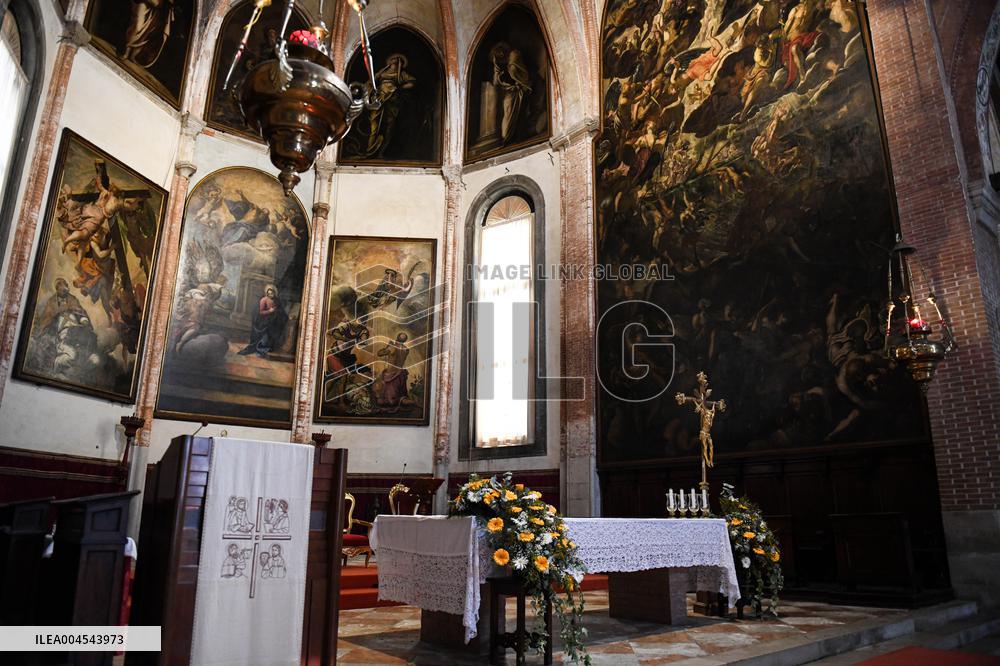 Bezos Wedding Preparations - Venice