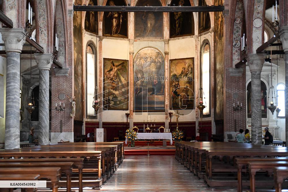 Bezos Wedding Preparations - Venice