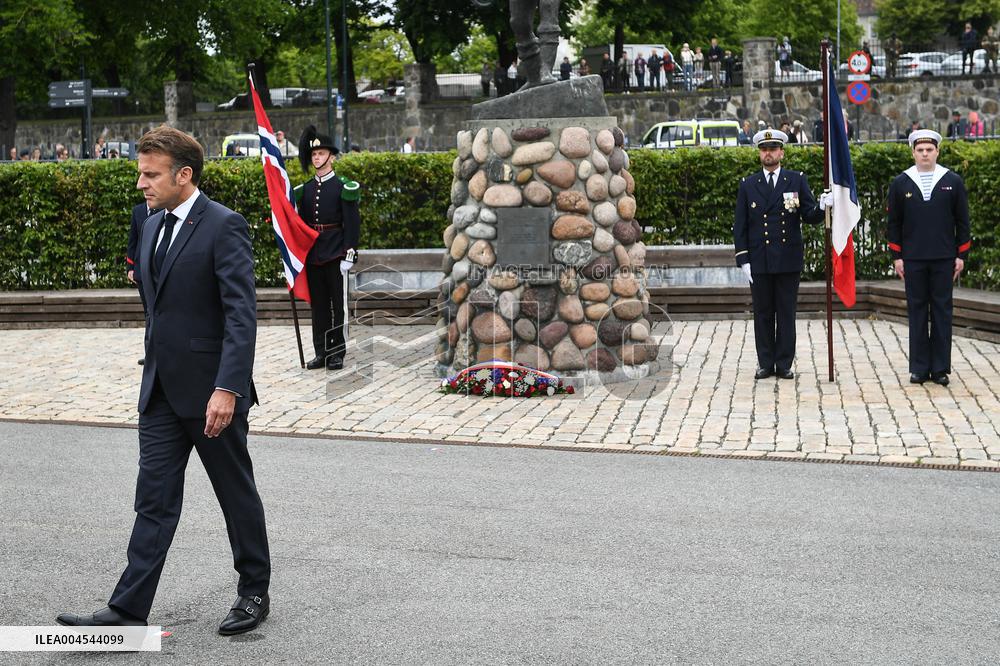 Emmanuel Macron at wreath-laying ceremony in Oslo FA