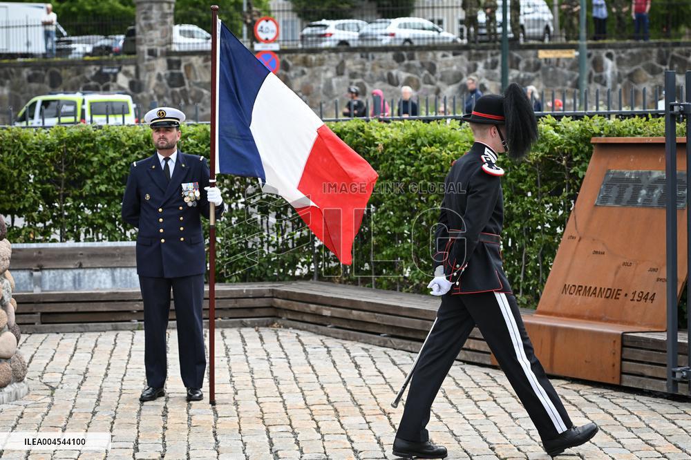Emmanuel Macron at wreath-laying ceremony in Oslo FA