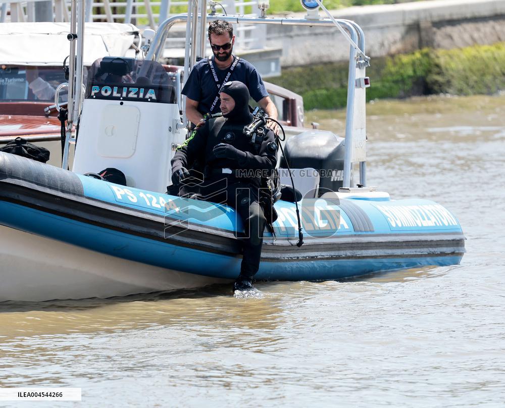 Airport Security for Bezos' Wedding Arrivals - Venice