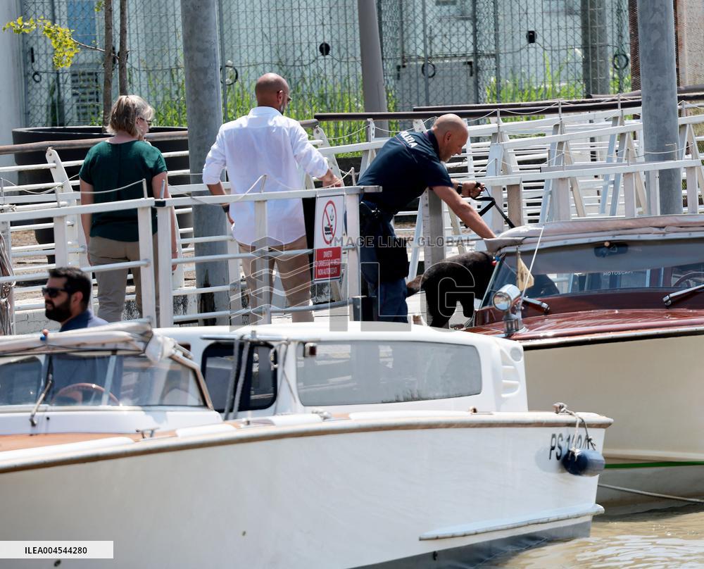 Airport Security for Bezos' Wedding Arrivals - Venice