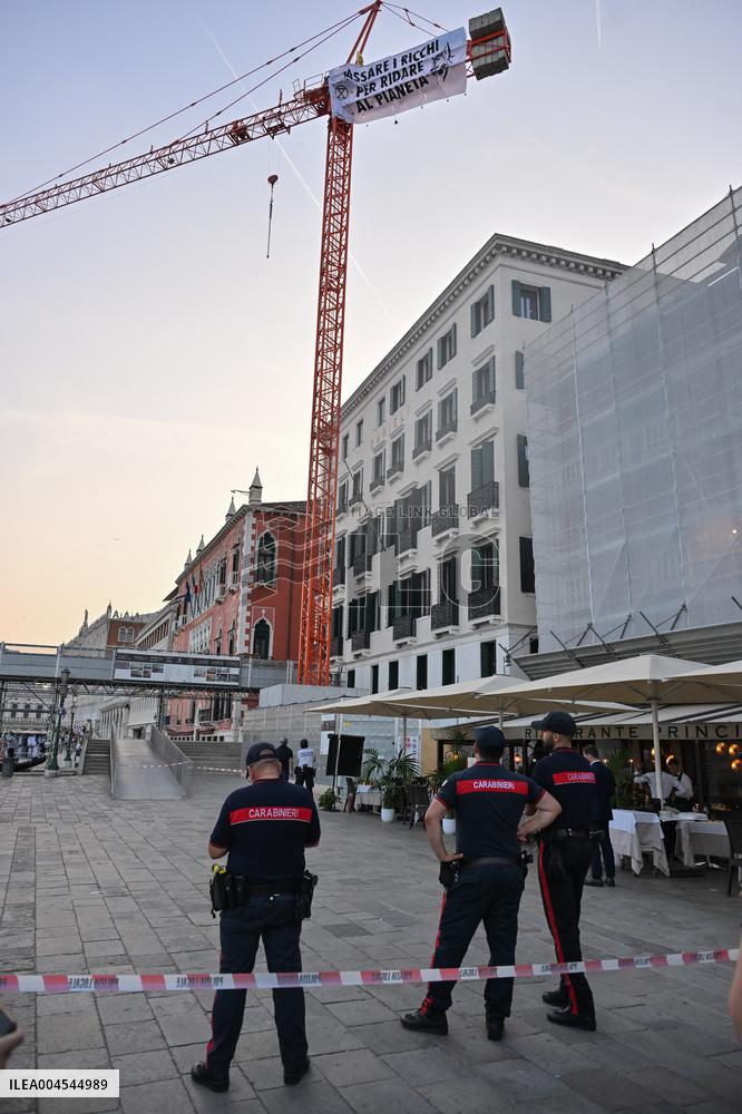 Extinction Rebellion’s Robin Hoods Target Jeff Bezos Wedding - Venice