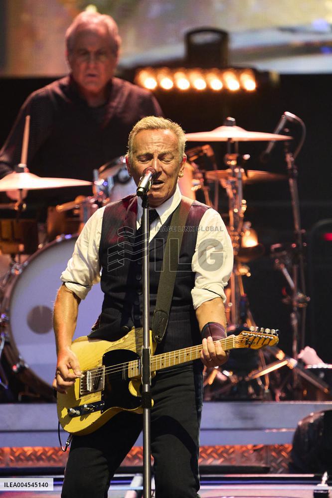 Bruce Springsteen In Concert - Spain
