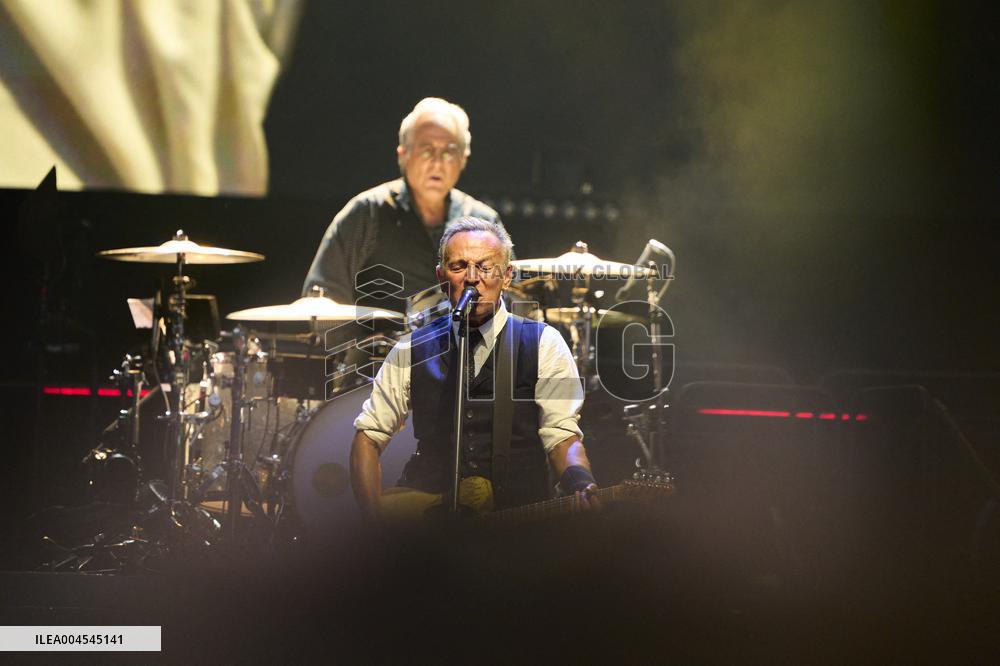 Bruce Springsteen In Concert - Spain