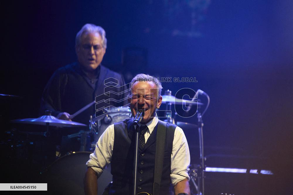 Bruce Springsteen In Concert - Spain