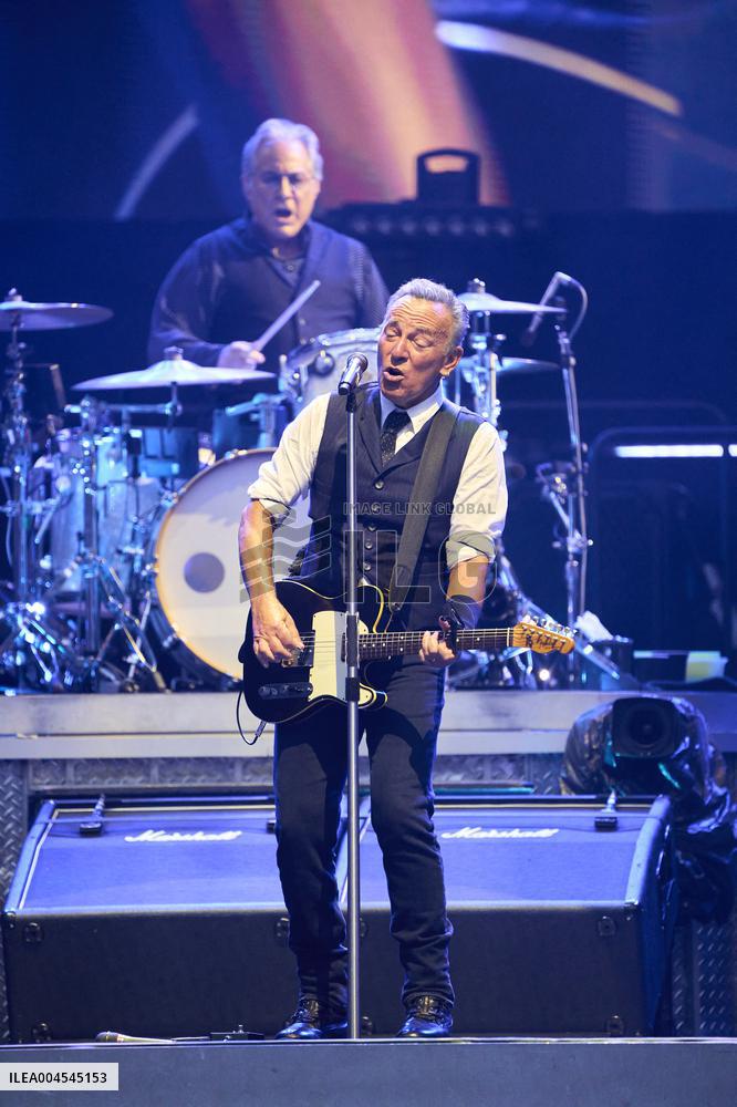 Bruce Springsteen In Concert - Spain