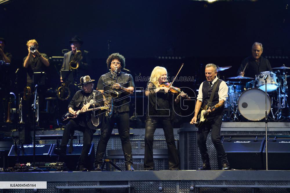 Bruce Springsteen In Concert - Spain