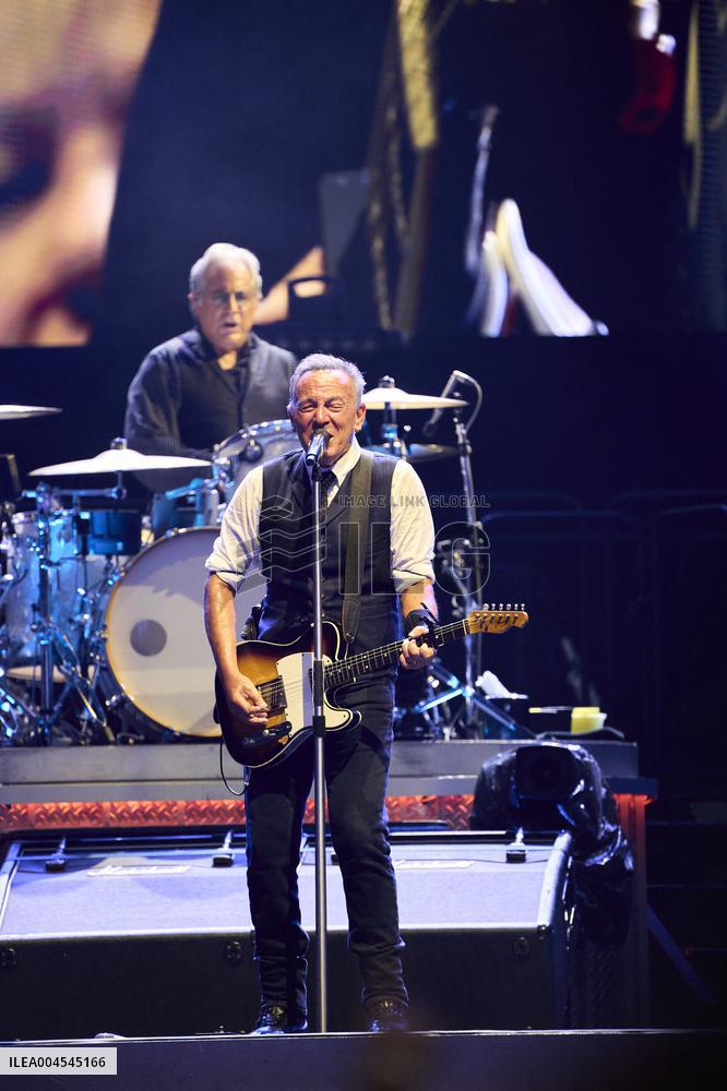 Bruce Springsteen In Concert - Spain