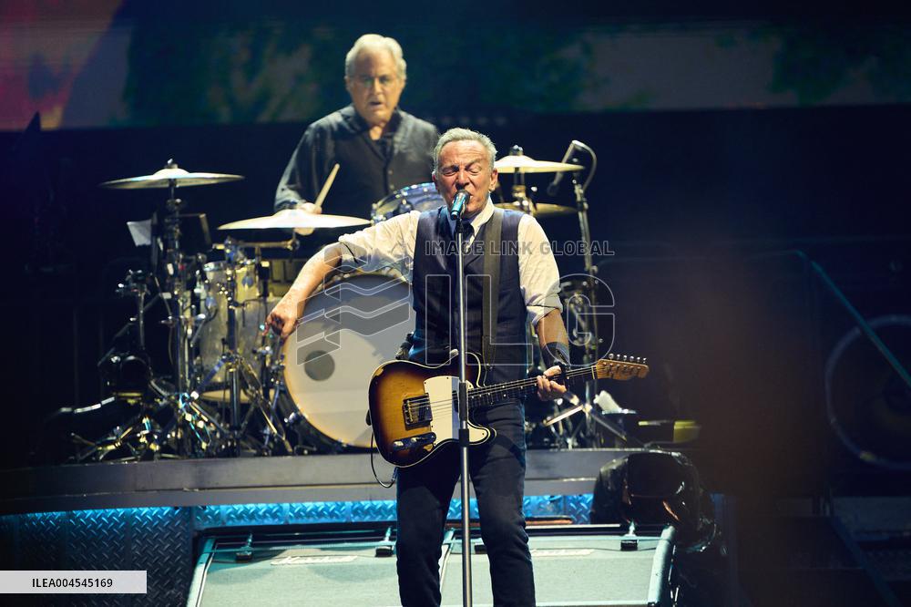 Bruce Springsteen In Concert - Spain