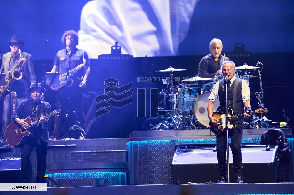 Bruce Springsteen In Concert - Spain