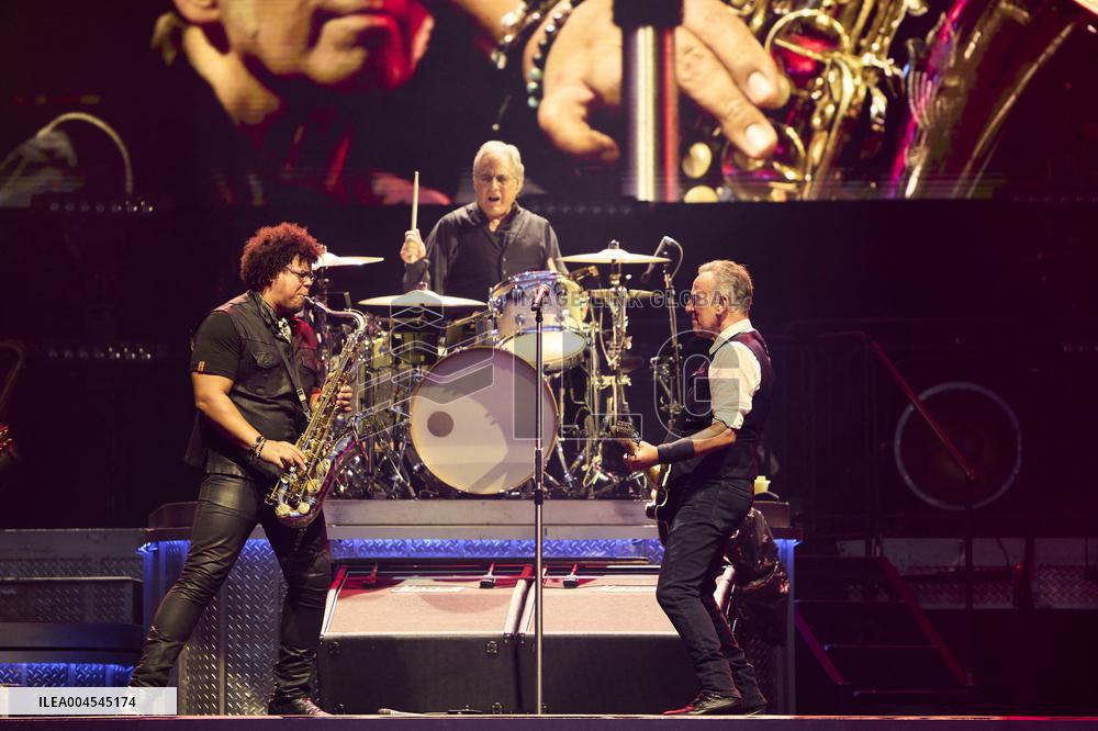 Bruce Springsteen In Concert - Spain