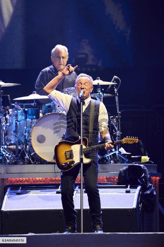 Bruce Springsteen In Concert - Spain