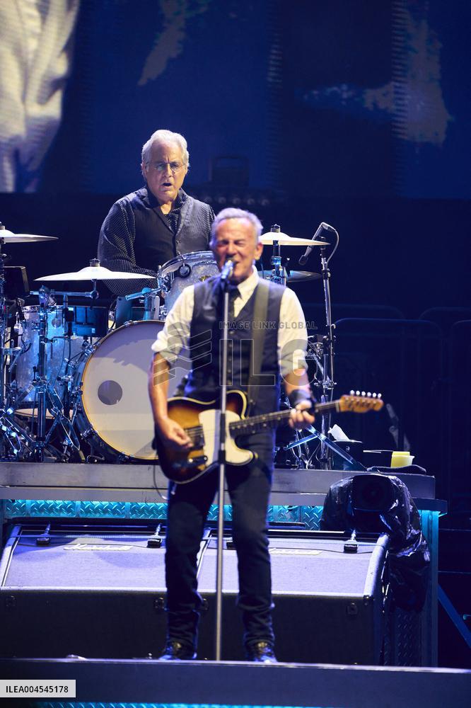 Bruce Springsteen In Concert - Spain