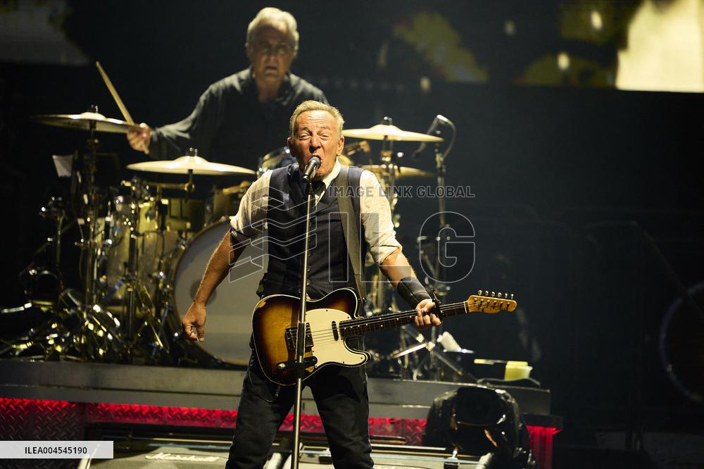 Bruce Springsteen In Concert - Spain