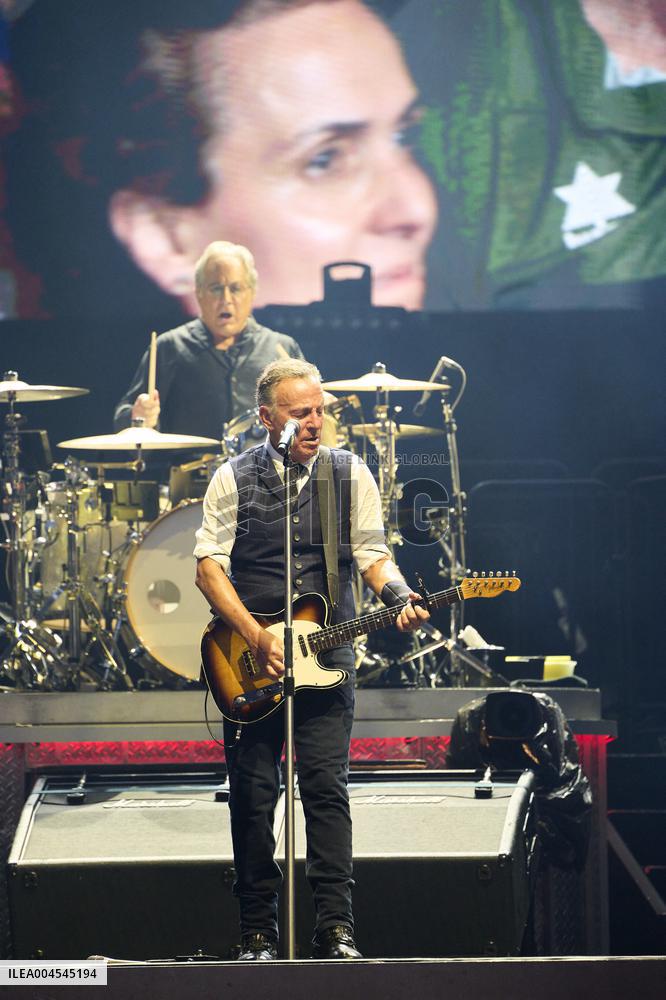 Bruce Springsteen In Concert - Spain