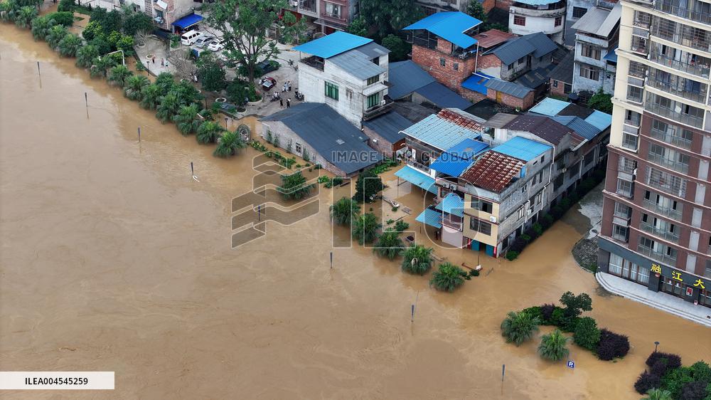 Flood in Rong'an