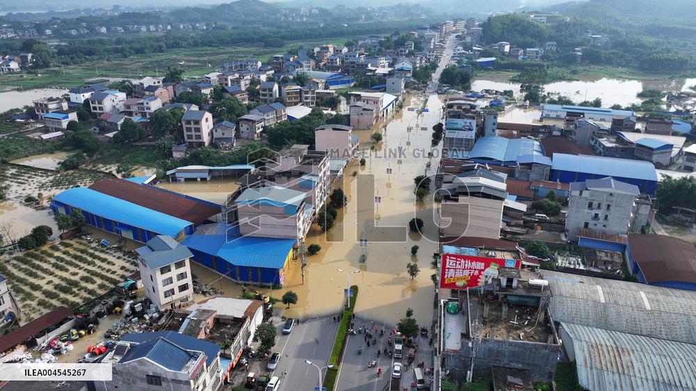 Flood in Rong'an