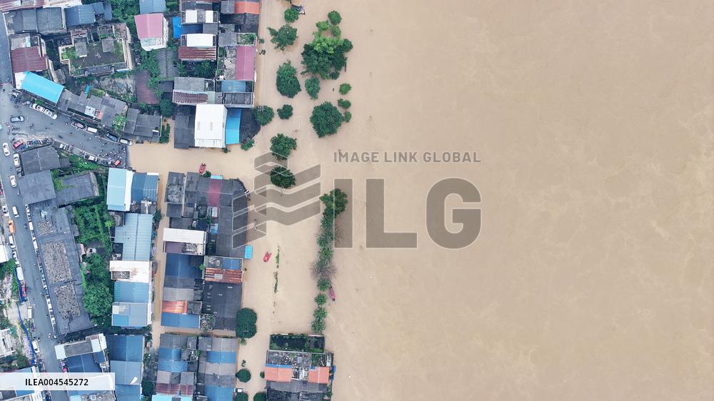 Flood in Rong'an