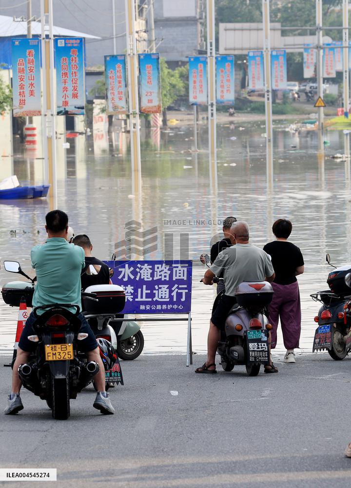 Flood in Rong'an