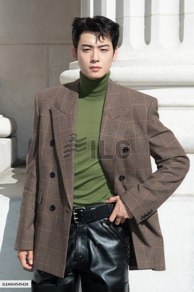 Yves Saint Laurent Photocall