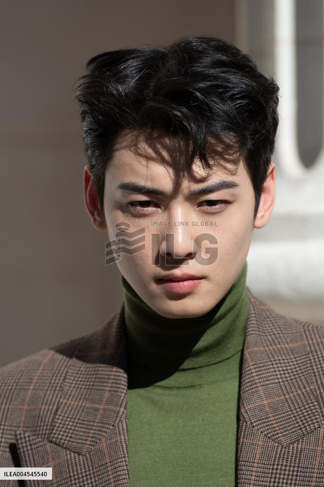 Yves Saint Laurent Photocall