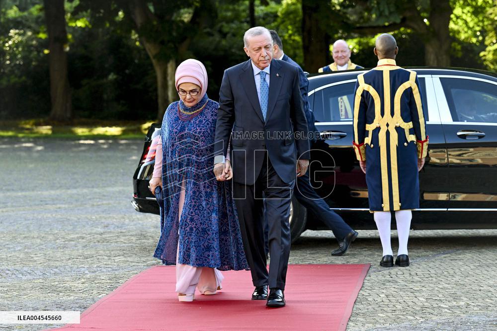 NATO Summit - Arrival of Guests for Dinner at Huis ten Bosh Palace, Den Haag, The Netherlands