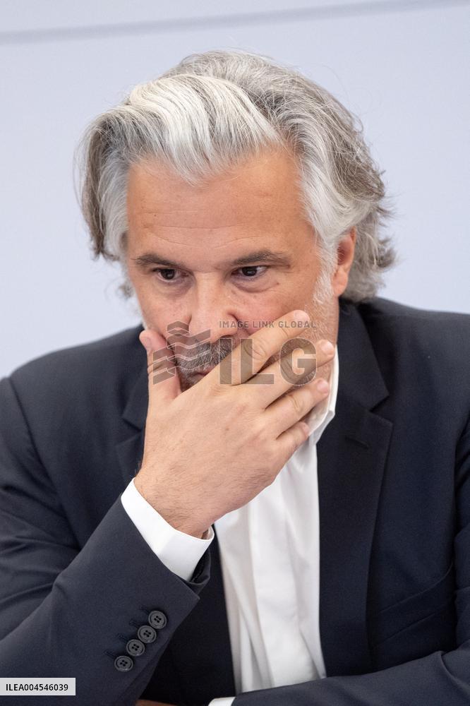 Signing of the agreement between the French government and the Professional Football League (LFP) - Paris AJ