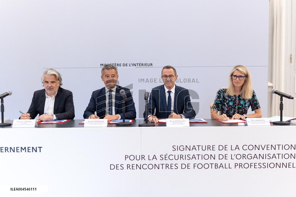 Signing of the agreement between the French government and the Professional Football League (LFP) - Paris AJ