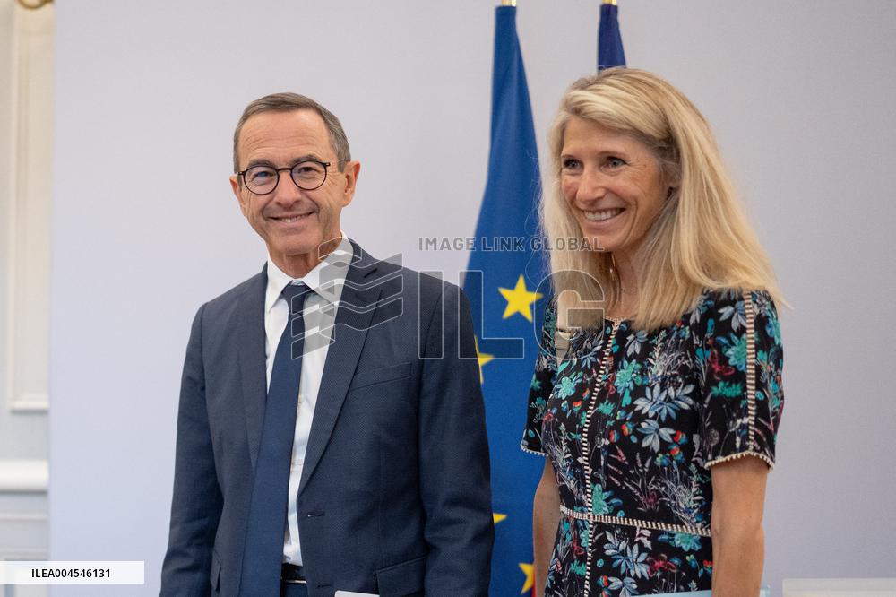 Signing of the agreement between the French government and the Professional Football League (LFP) - Paris AJ