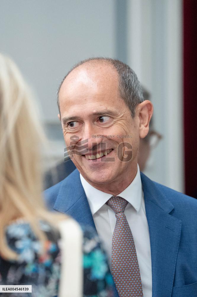 Signing of the agreement between the French government and the Professional Football League (LFP) - Paris AJ