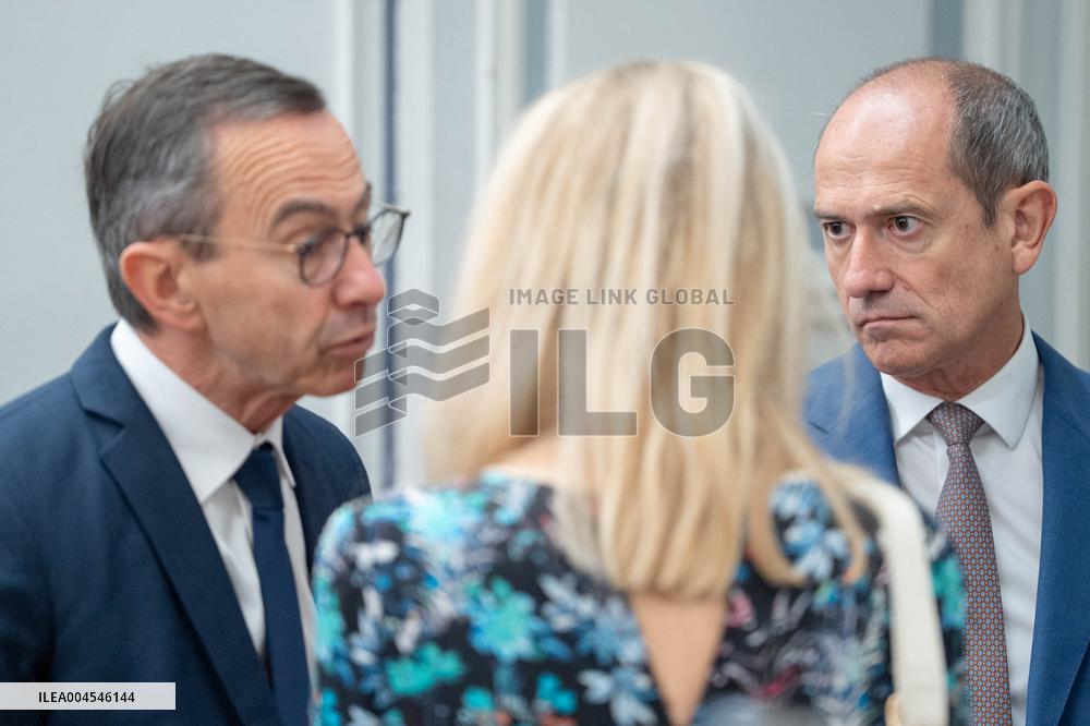 Signing of the agreement between the French government and the Professional Football League (LFP) - Paris AJ