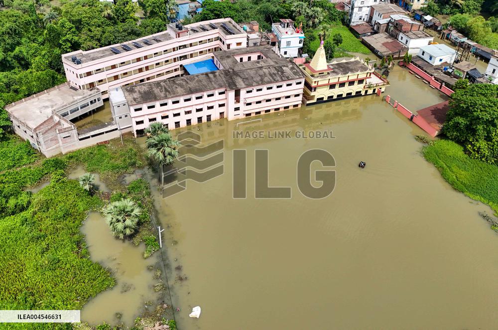 Two Lakh People Affected by Ghatal Floods - India